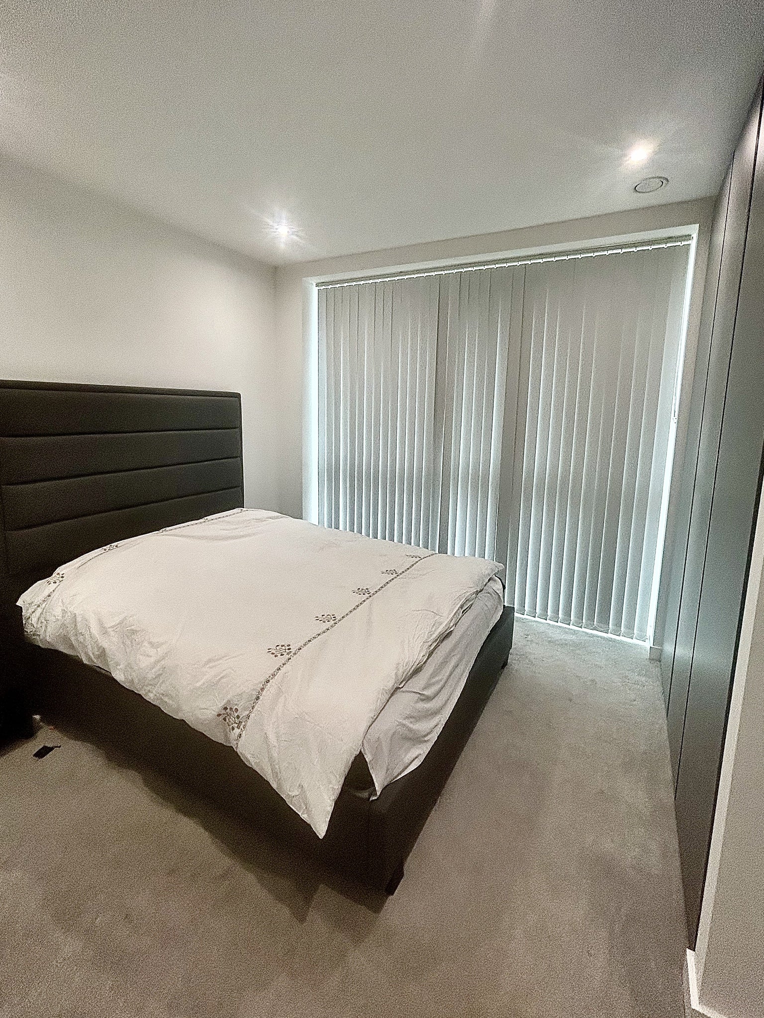 Flat Springpark Drive in Greater London