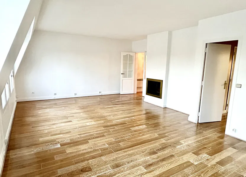 Flat Rue des Chantiers in Versailles