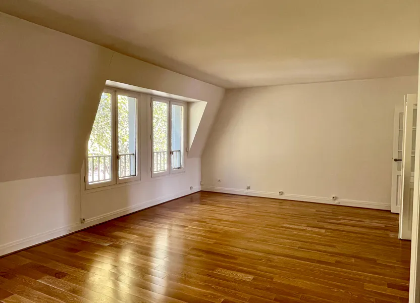 Flat Rue Jacques Boyceau in Versailles
