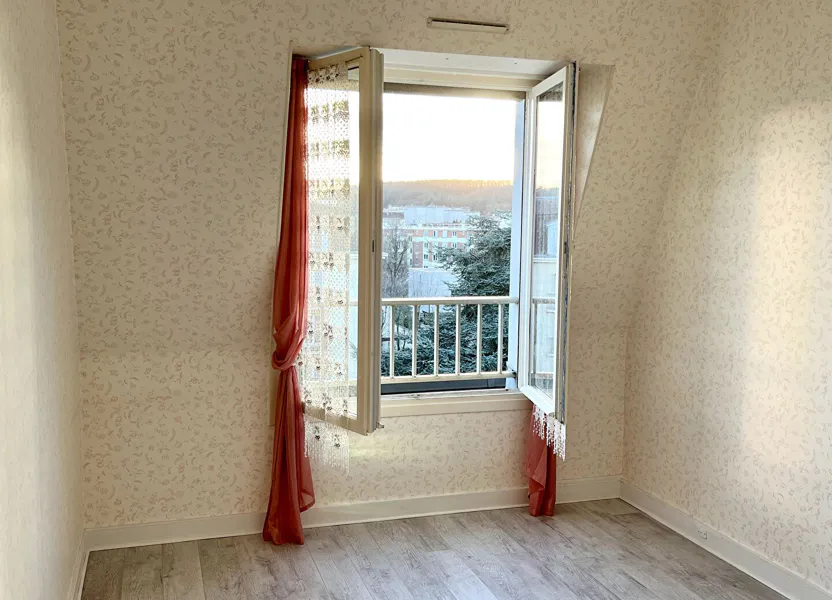 Flat Rue des Chantiers in Versailles