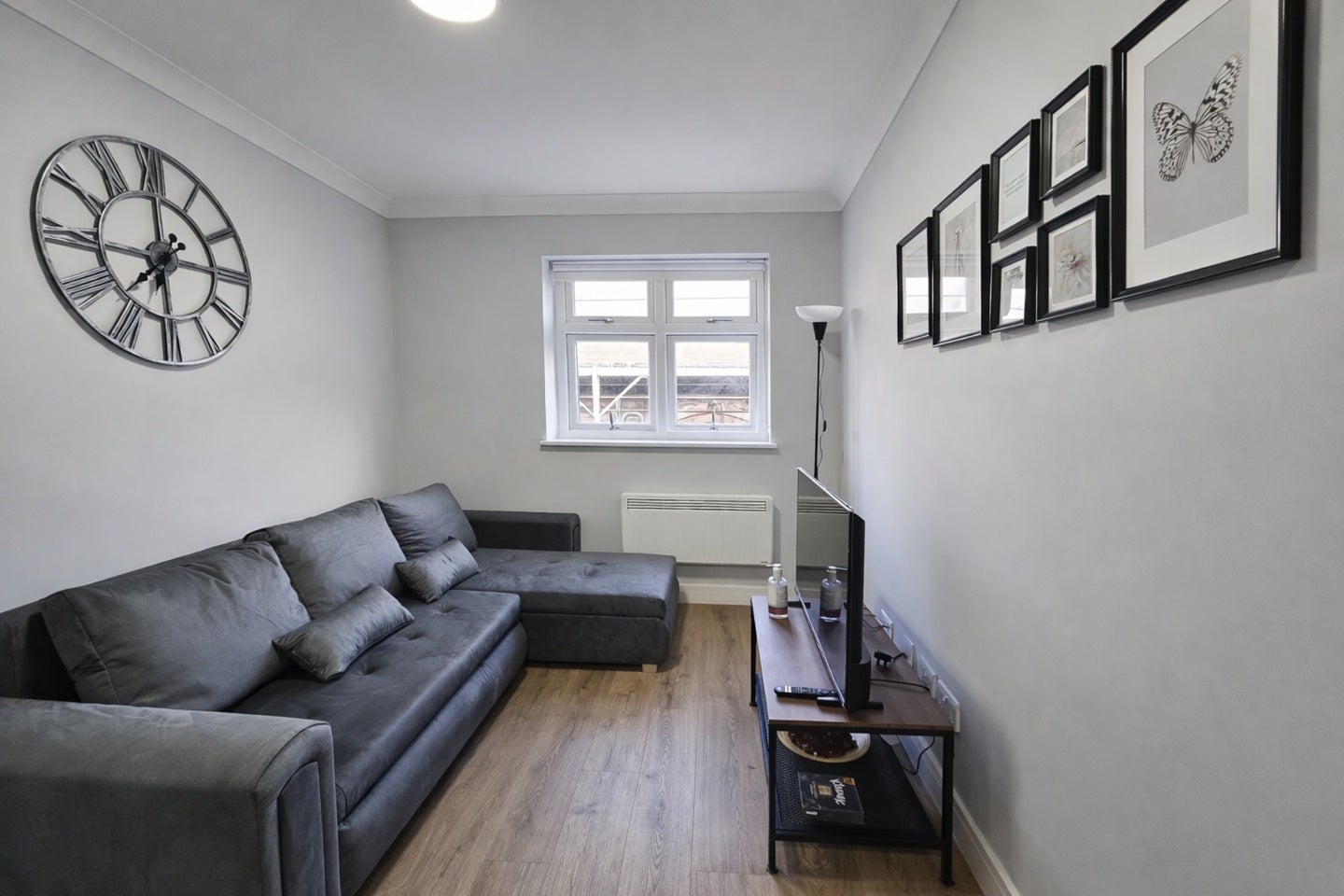 Flat Frithville Gardens in Greater London