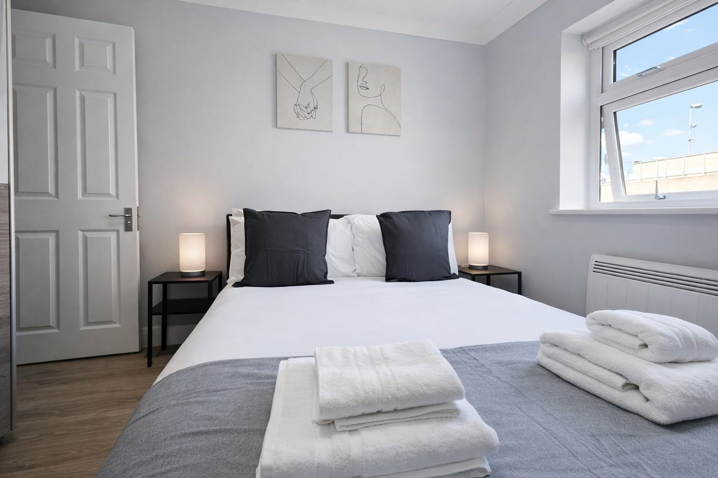 Flat Frithville Gardens in Greater London