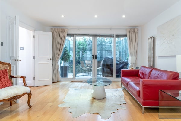 Flat Campden Street in London