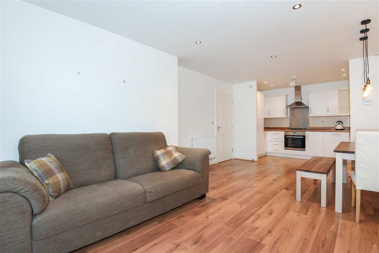 Flat Cow Lane in Watford