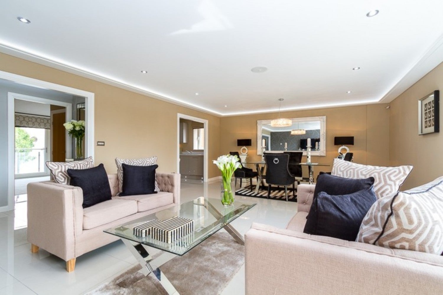 Flat Chandlery Way in Cardiff