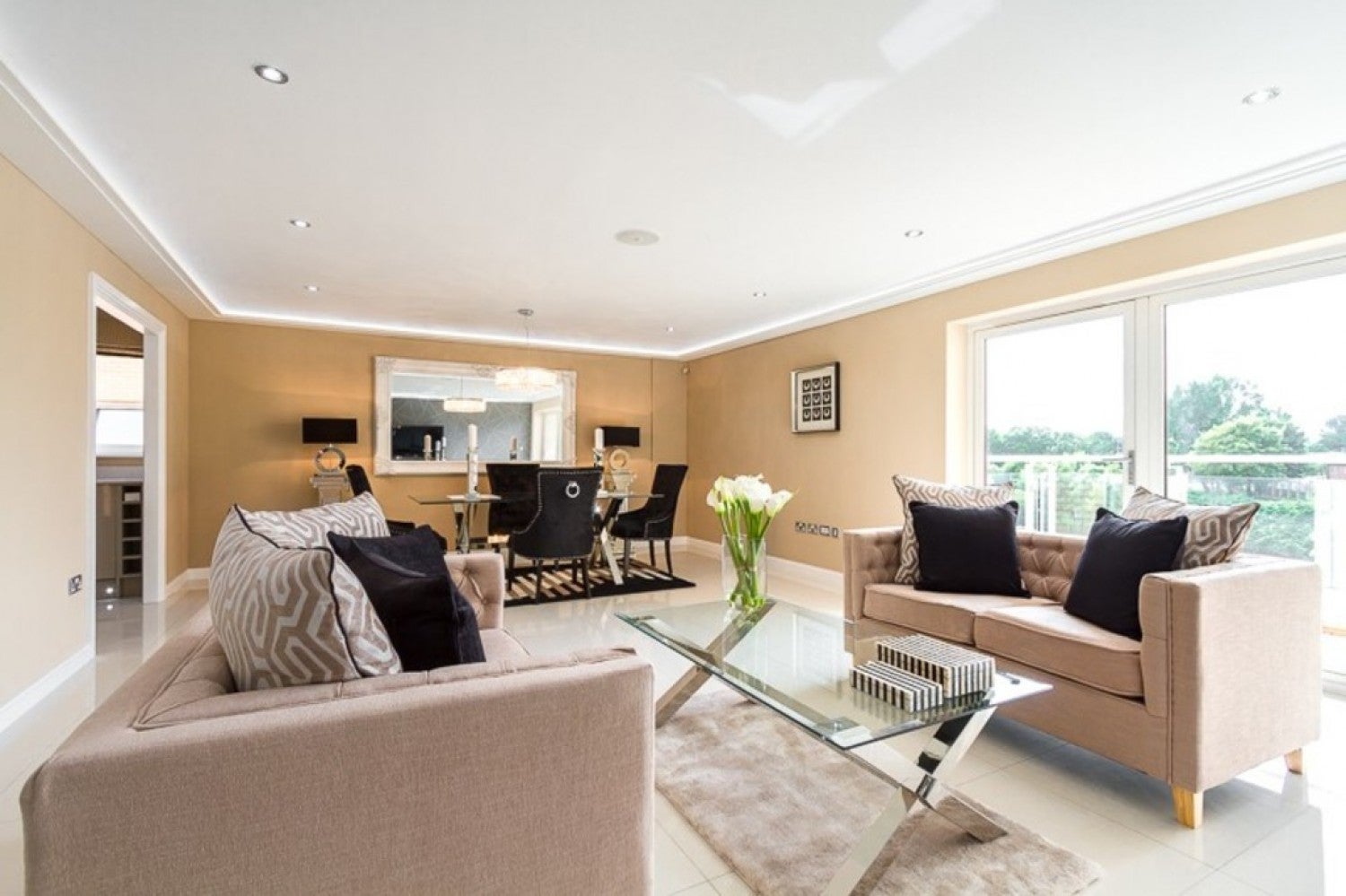 Flat Chandlery Way in Cardiff