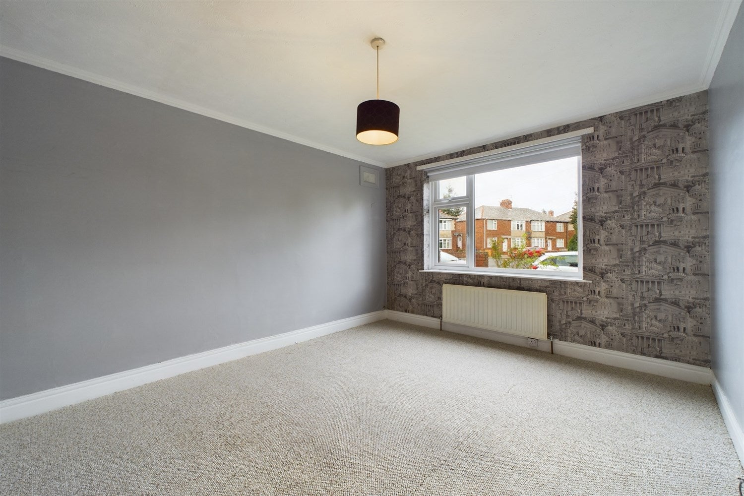 Flat Cornel Road in Newcastle upon Tyne