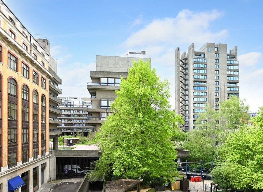 Flat Bridgewater Square in City of London