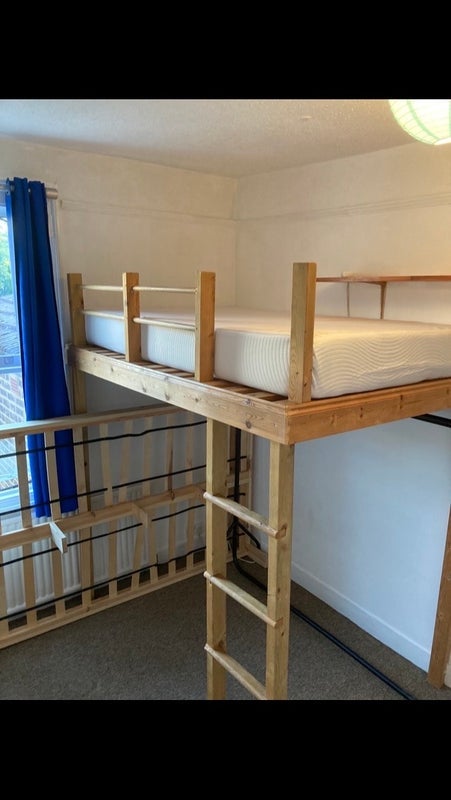 Room Buchan Road in Greater London