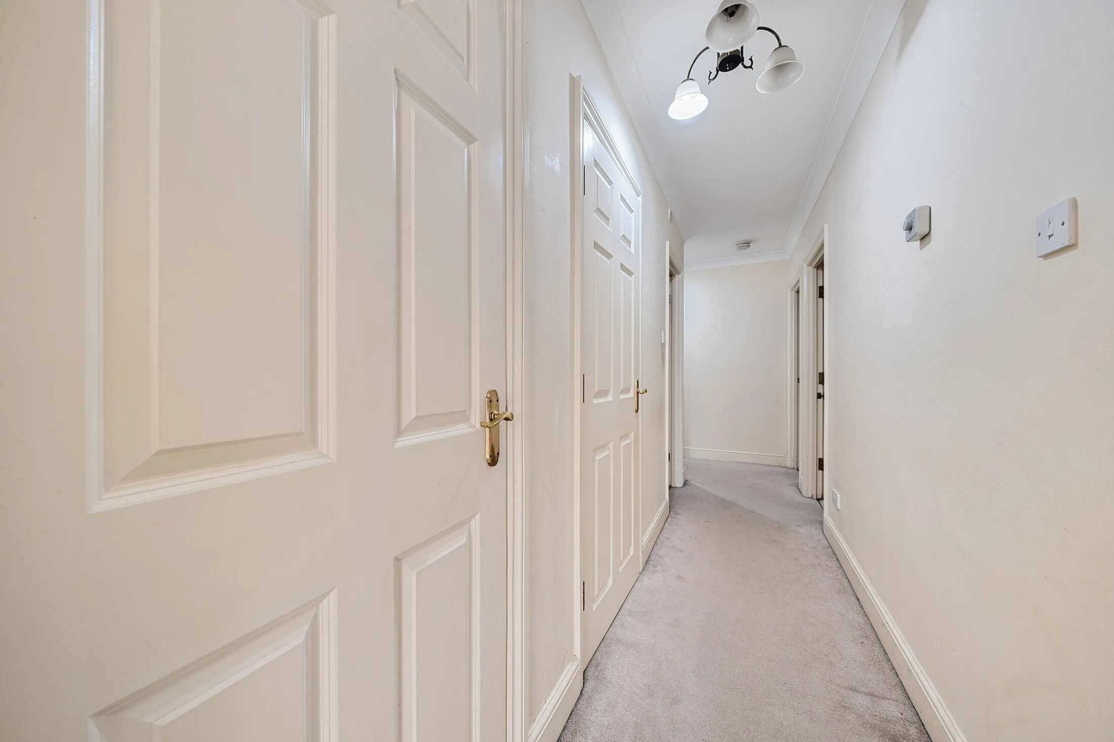 Flat Whitchurch Lane in Greater London