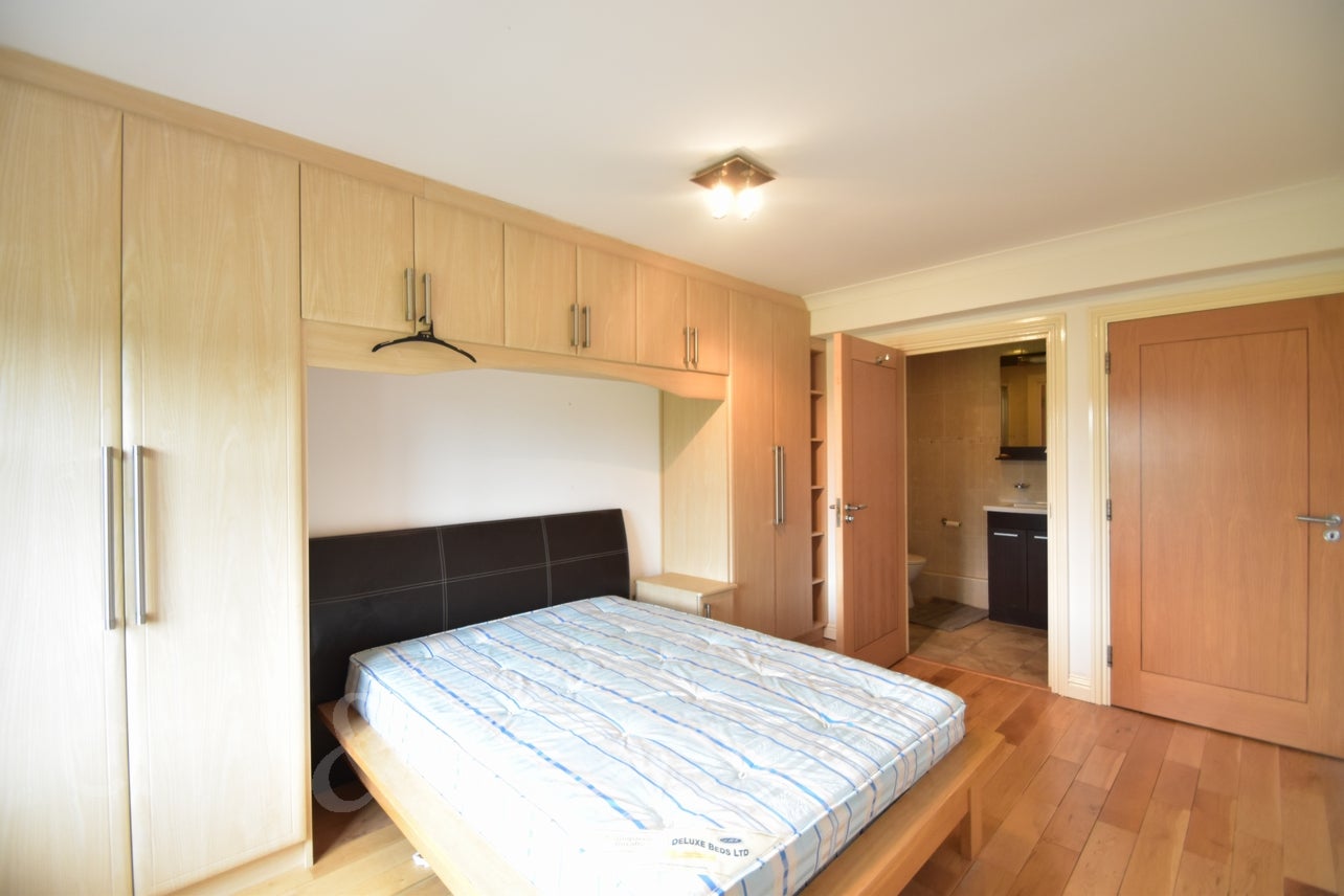 Flat Copperfield Road in Greater London