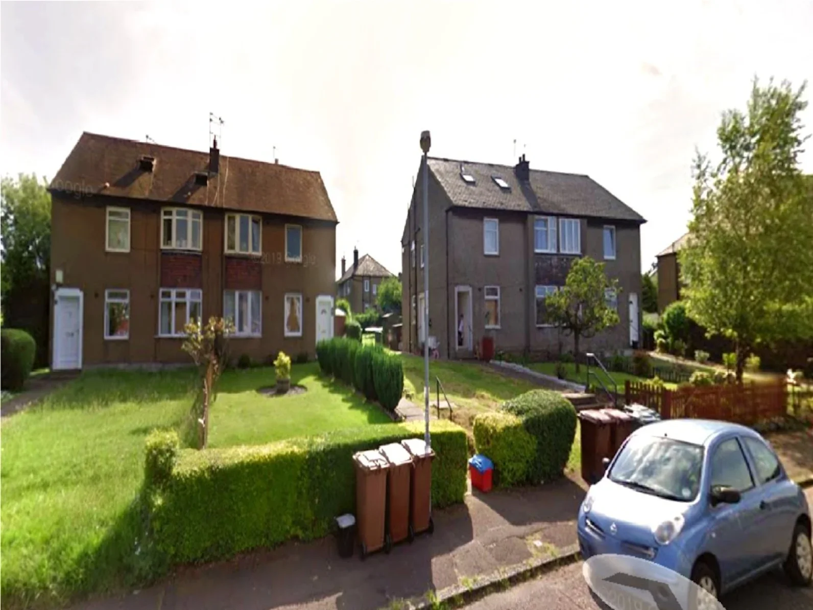 House Broomfield Crescent in City of Edinburgh