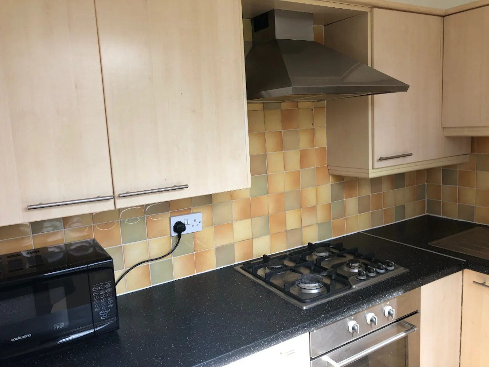House Broomfield Crescent in City of Edinburgh