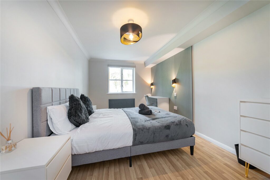 Room Otter Close in Rushmoor