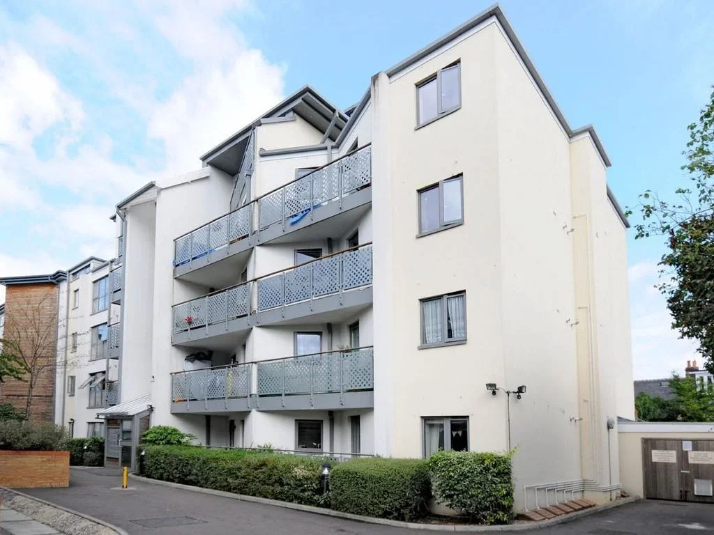 Flat Somerton Road in Greater London