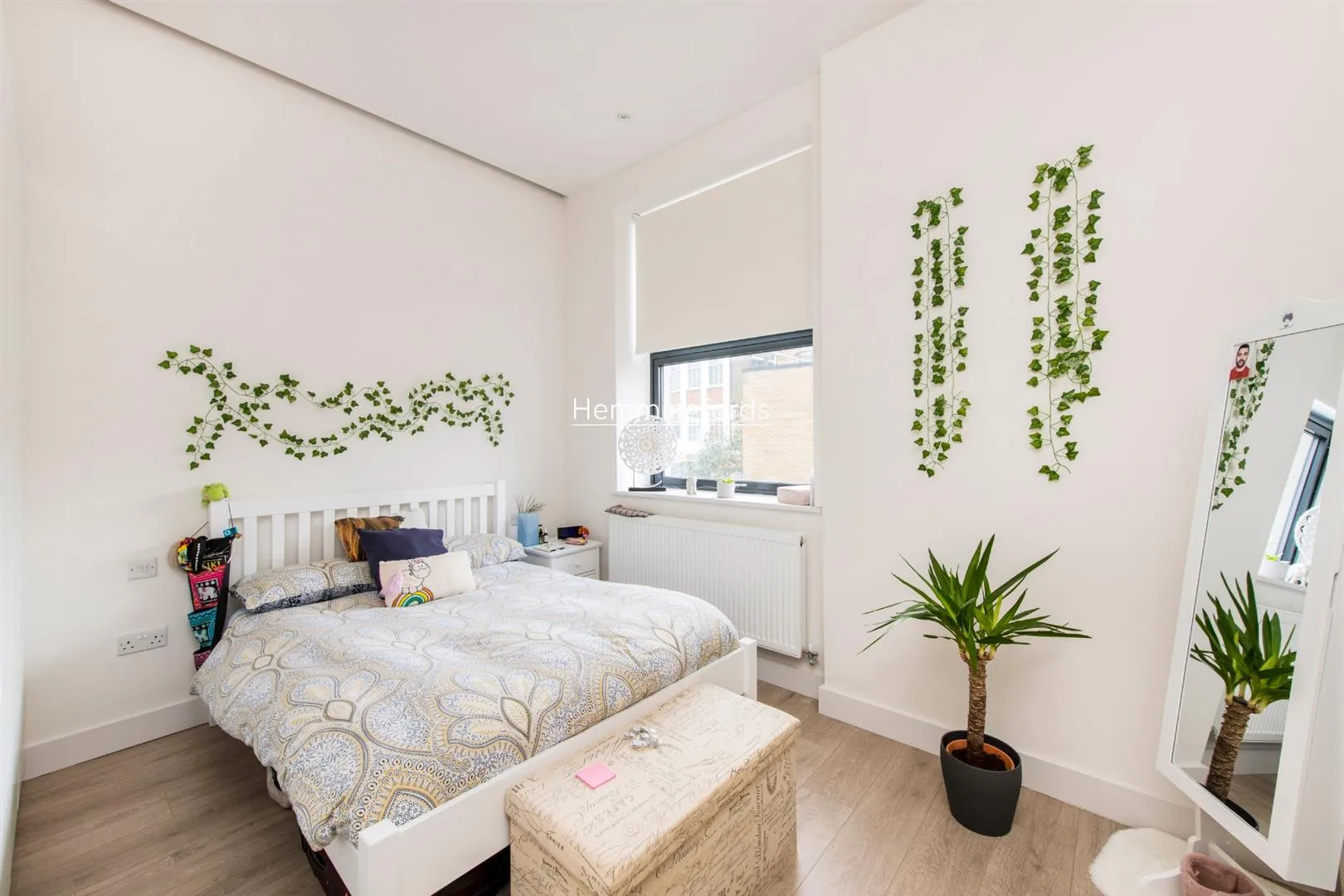 Flat Clarendon Road in Greater London