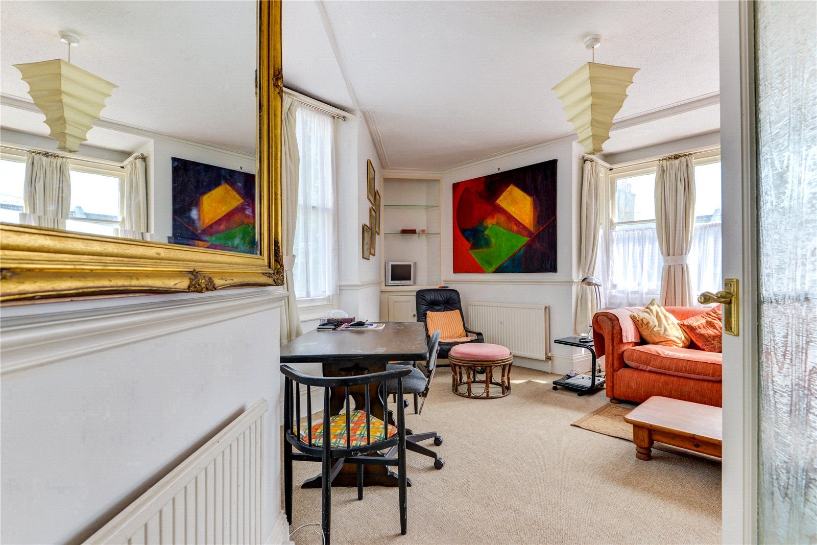 Flat Robertson Road in Brighton