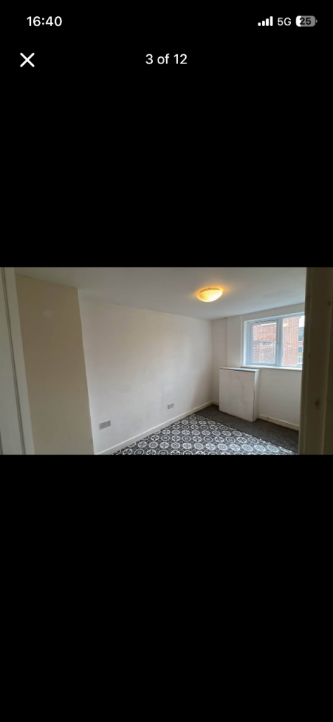 Flat Fourth Avenue in Bolton