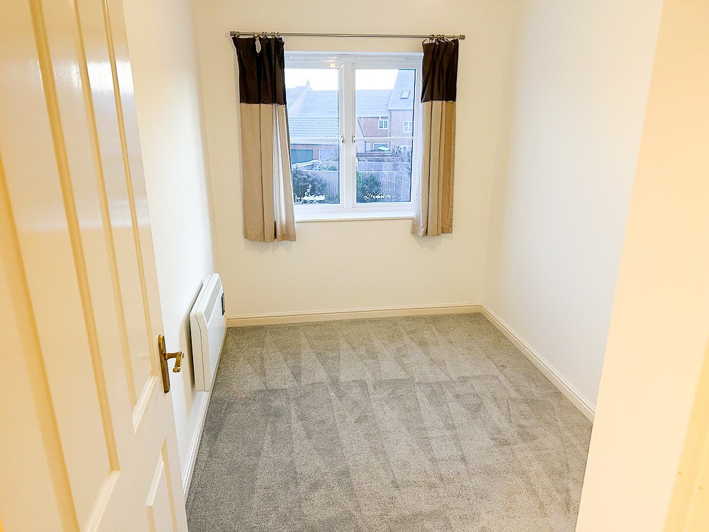Flat King's Avenue in Ely
