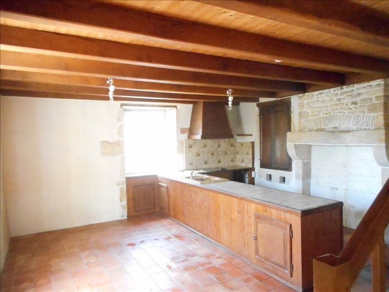 House D 329 in Pamproux