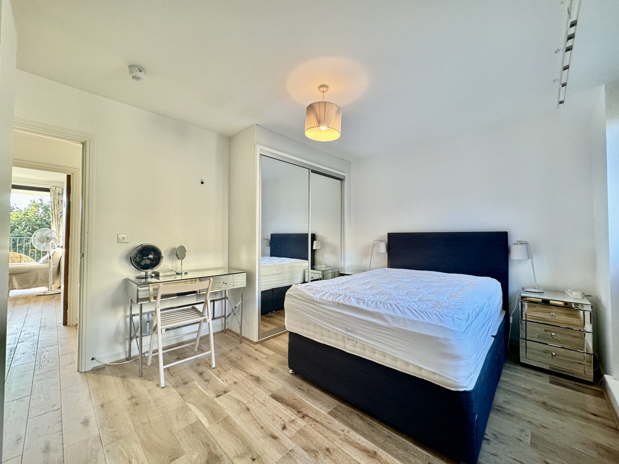 Flat Bramwell Way in Greater London