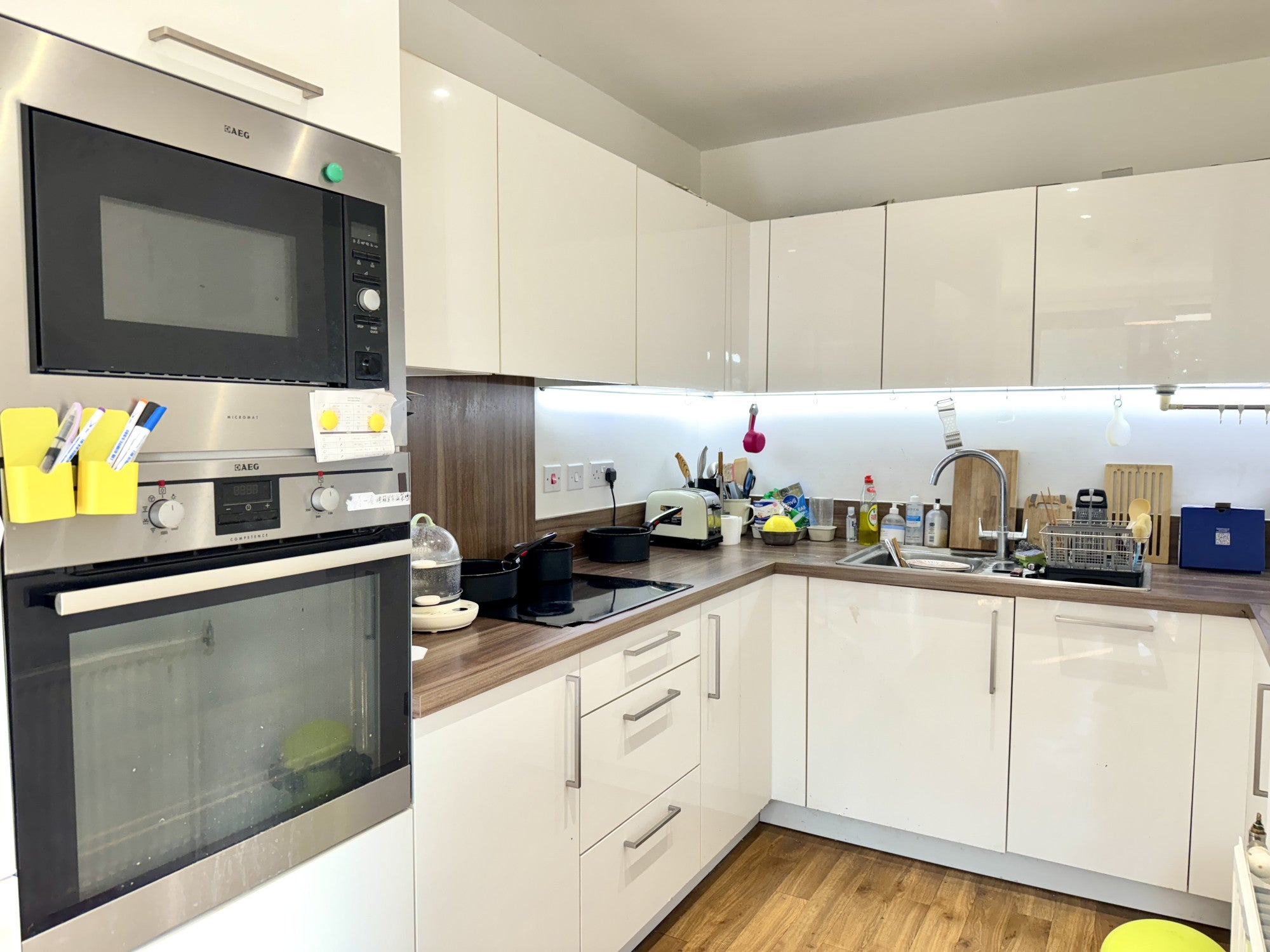 Flat Bramwell Way in Greater London