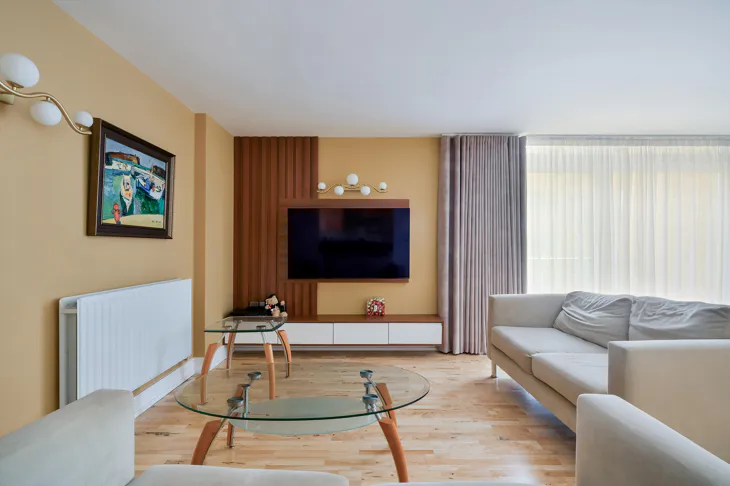 Flat Cassilis Road in Greater London