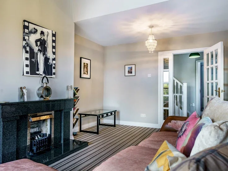 House Laganvale Manor in Belfast