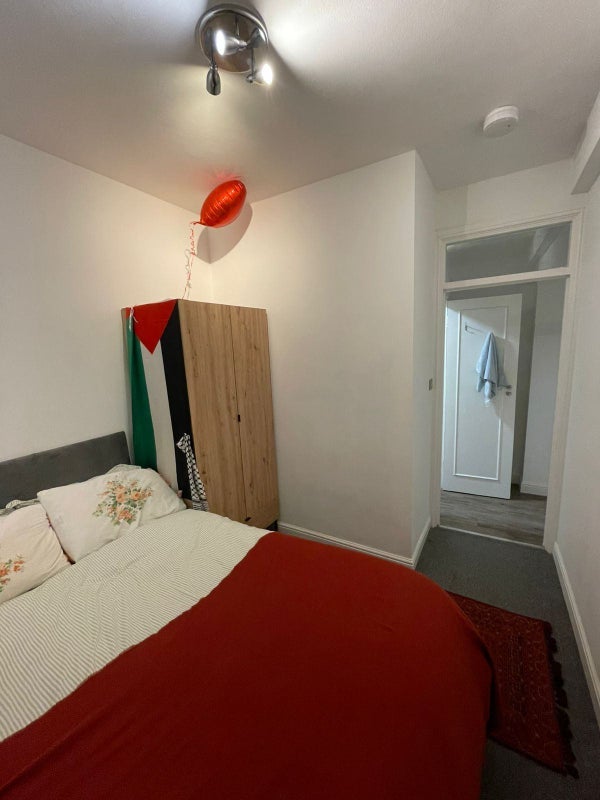 Room Primrose Hill Road in Greater London