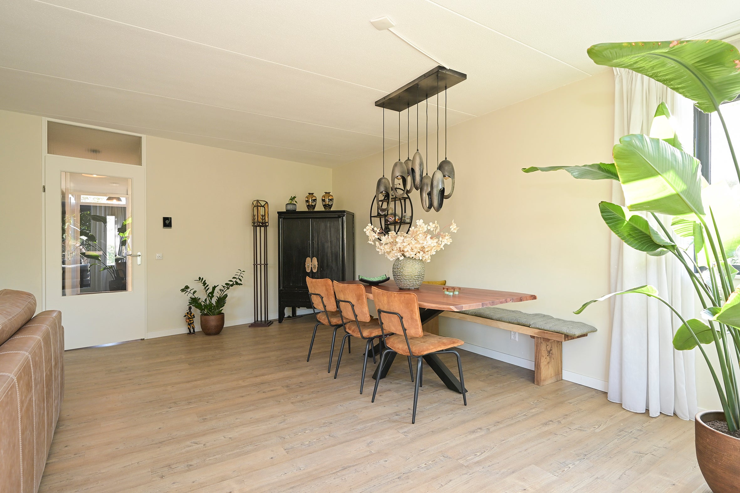 Hoekwoning te koop: Hoek van Hollandlaan 1, 'S-Gravenhage