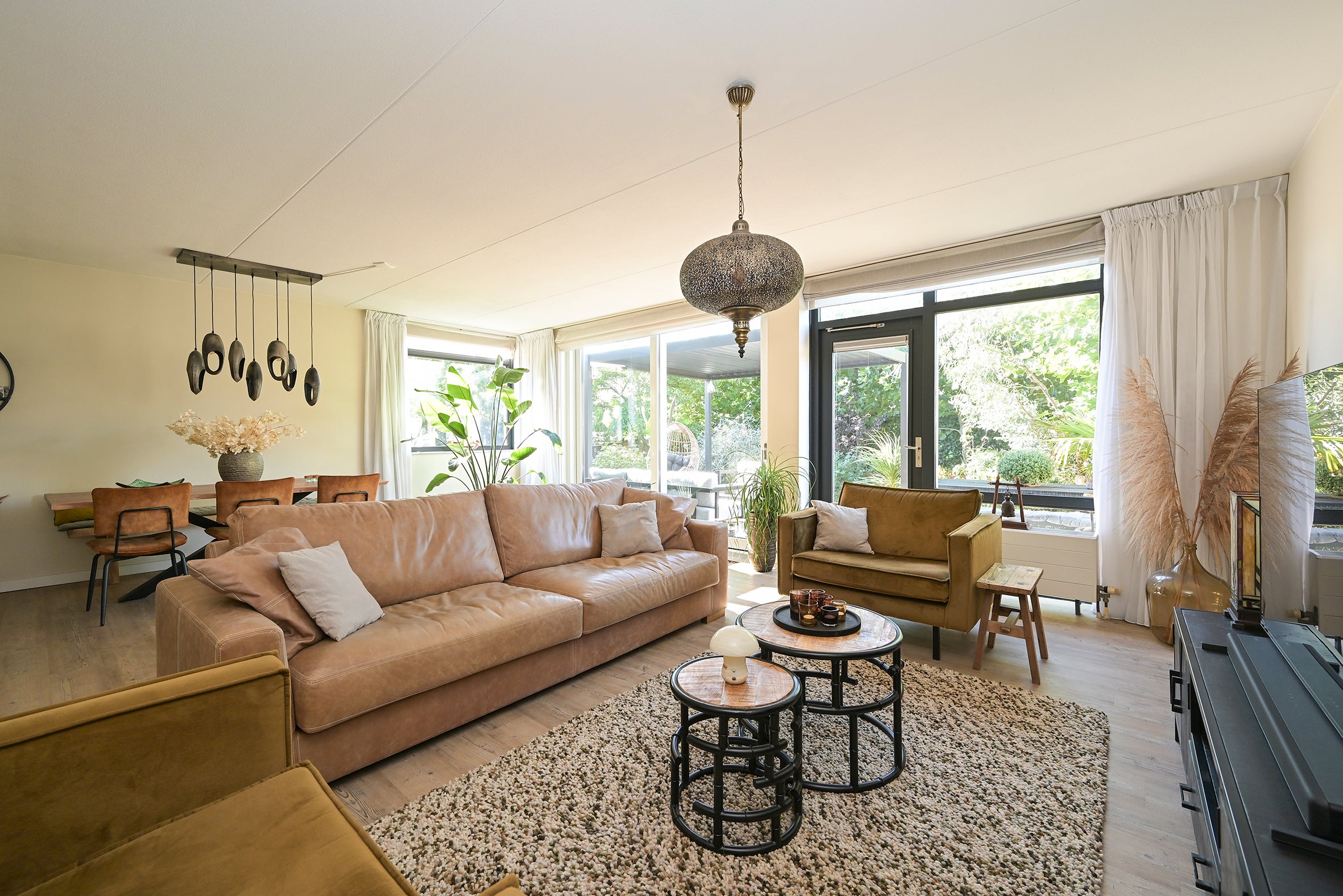 Hoekwoning te koop: Hoek van Hollandlaan 1, 'S-Gravenhage