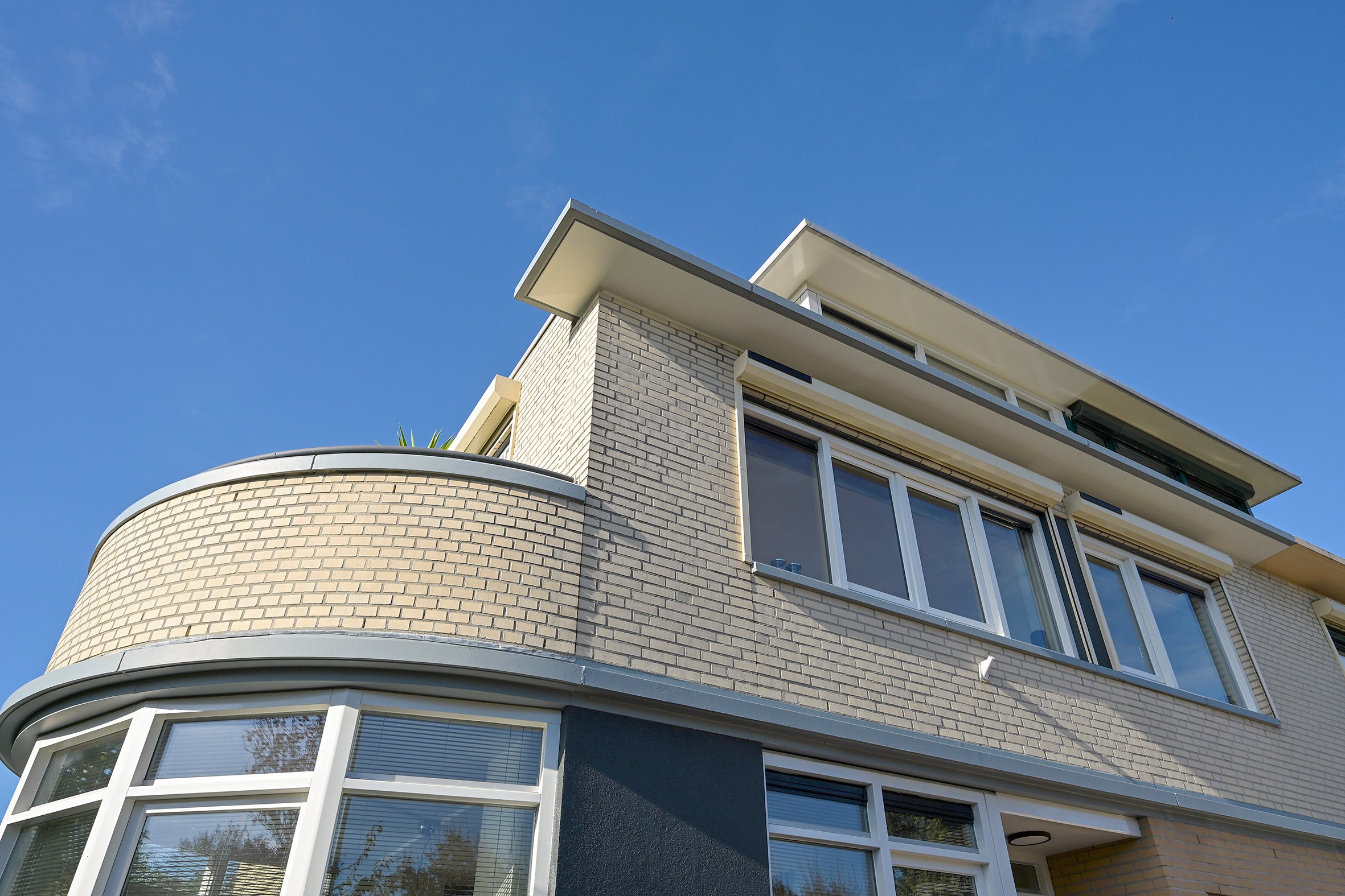 Hoekwoning te koop: Hoek van Hollandlaan 1, 'S-Gravenhage