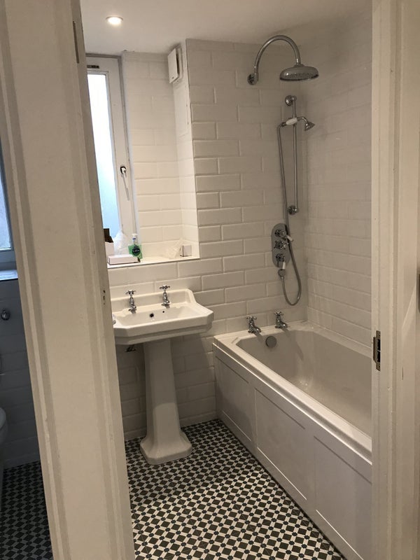 Room White Post Lane in Greater London