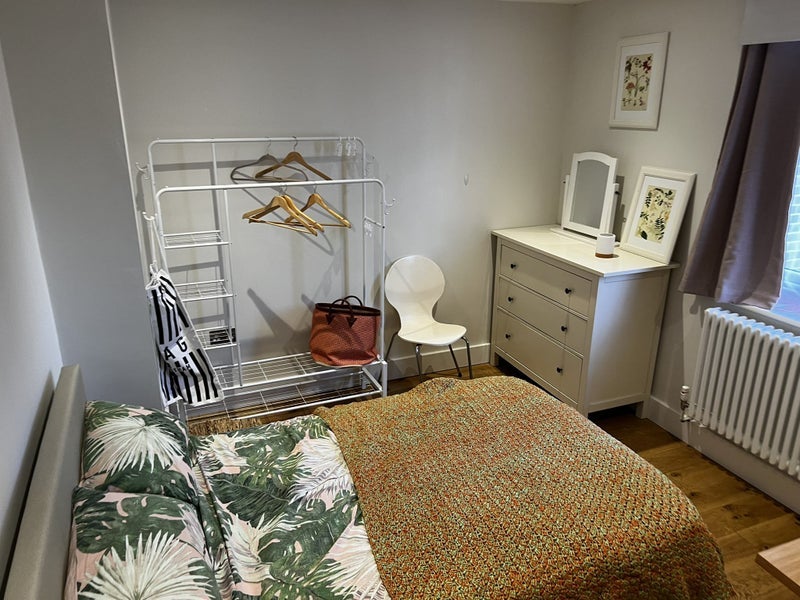 Room White Post Lane in Greater London