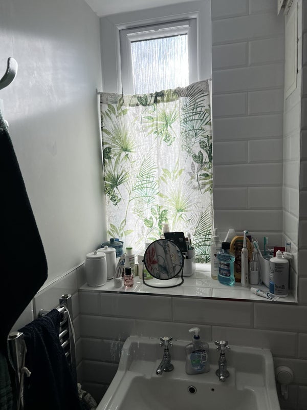 Room White Post Lane in Greater London