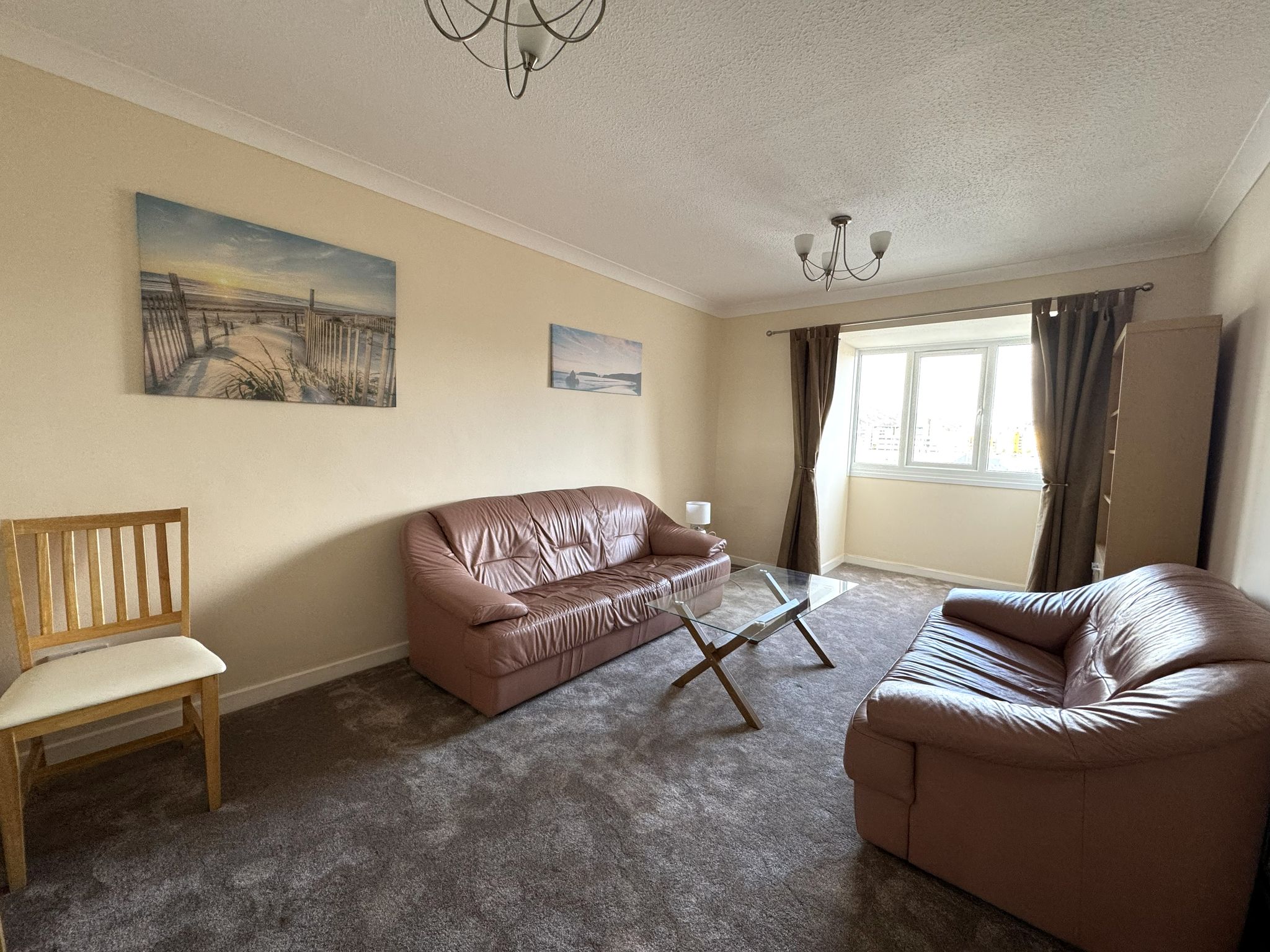 Flat Abernethy Quay in Castle
