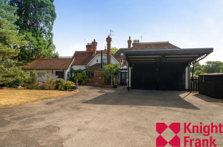 House Chauntry Close in Maidenhead