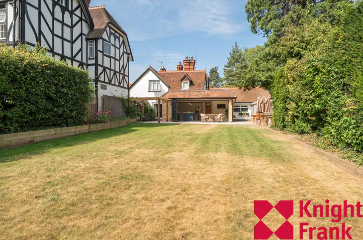 House Chauntry Close in Maidenhead