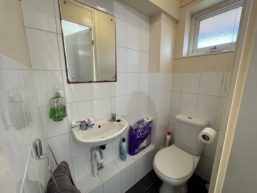 Room Bradshaw Road in Chichester