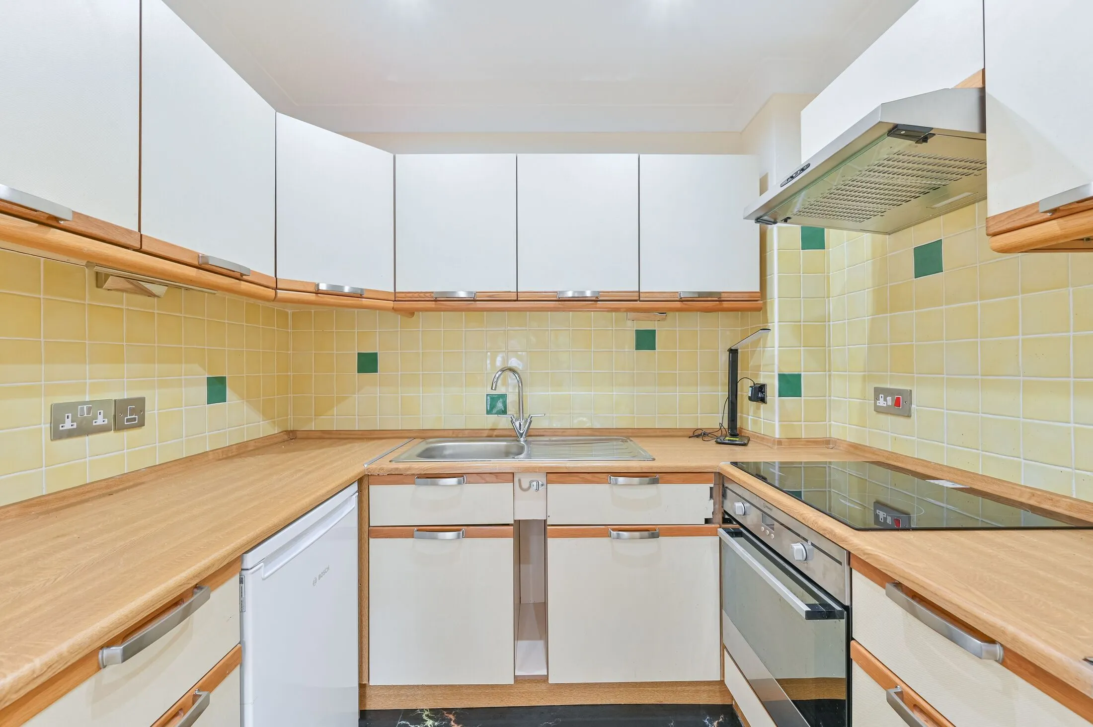 Flat Lords Close in Greater London