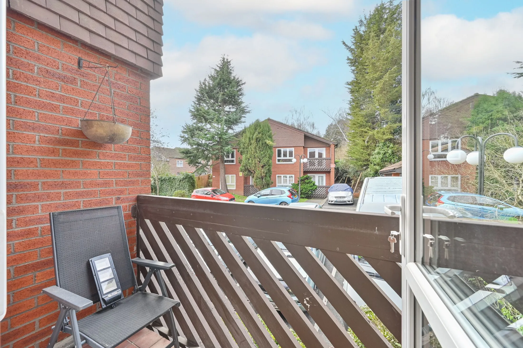 Flat Lords Close in Greater London