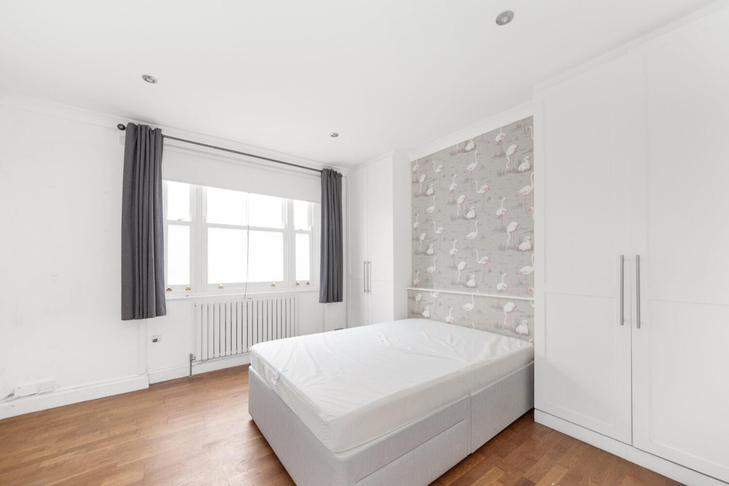 Flat St Gothard Road in Greater London