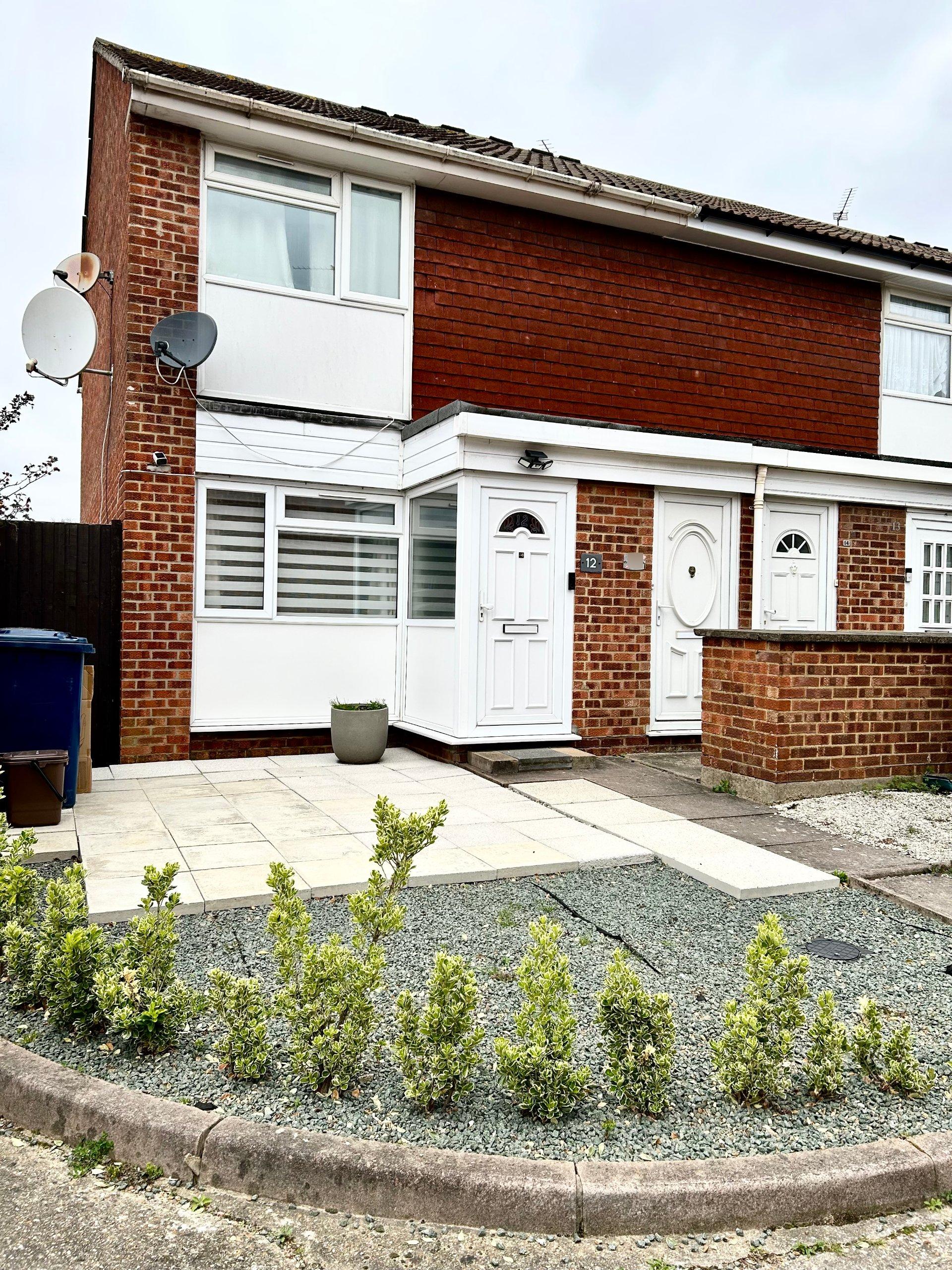 Flat Rankin Close in Greater London