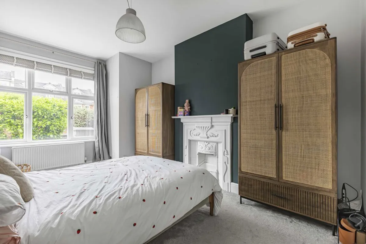 Flat Kingston Road in Greater London