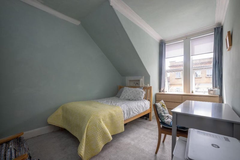 Room Viewmount Drive in Glasgow