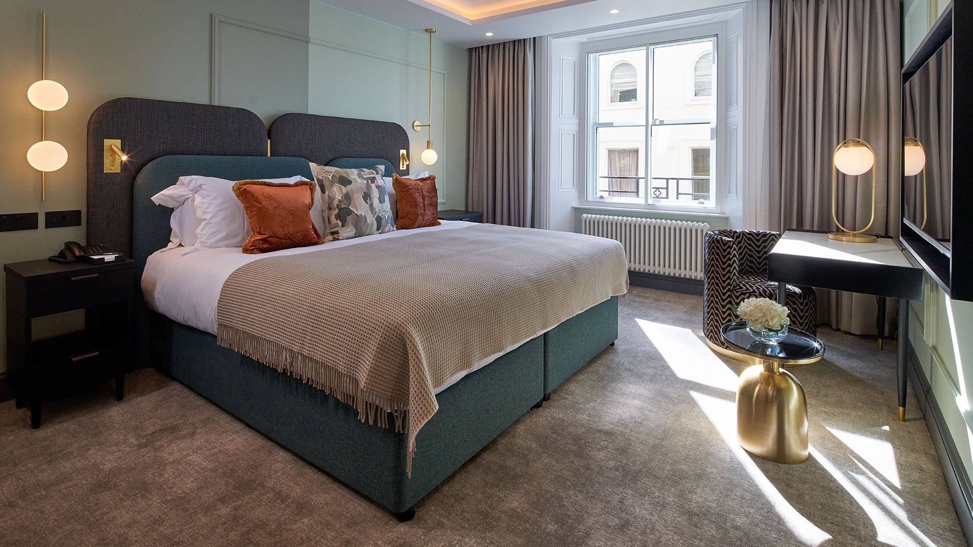 Flat Hyde Park Gate in Greater London