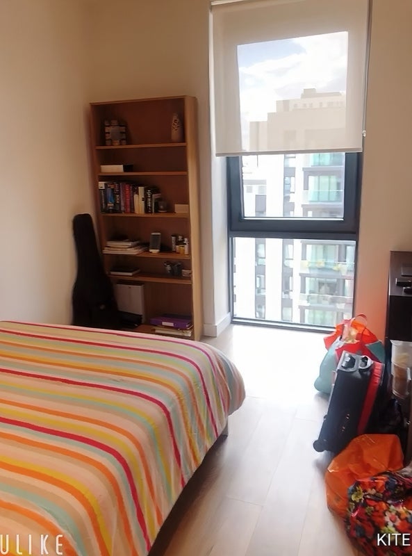 Room Weaver Walk in Greater London