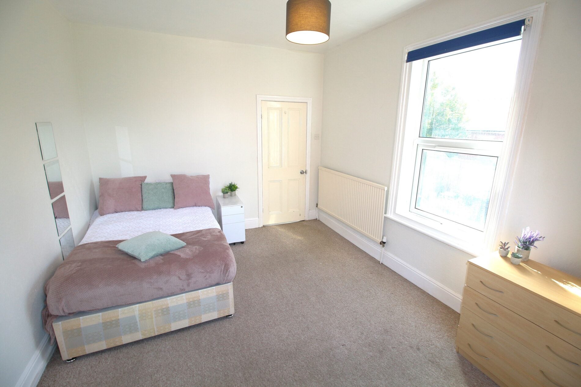 Room Richmond Road in Lincoln