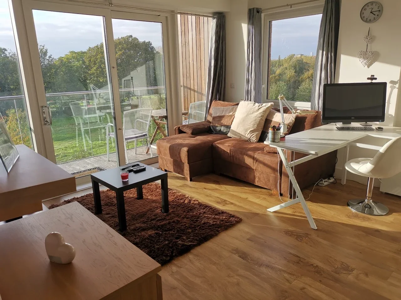 Flat Dowding Drive in Greater London