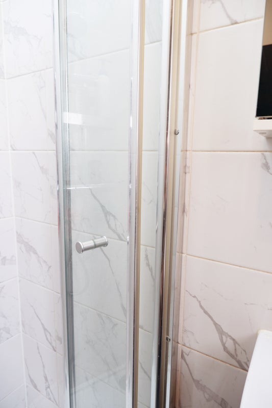 Flat Vansittart Road in Greater London